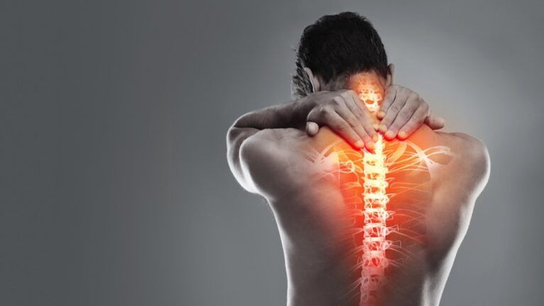 Neuralgia provokes pain in the shoulder blades